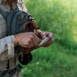 Fishpond Canyon Creek Chest Pack -Orvis Shop Fishpond TCO 2021 0039 CanyonCreek Dropdown